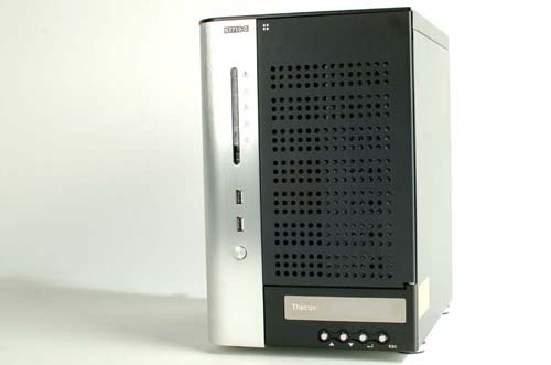 Solider Tower: Das N7710-G von Thecus