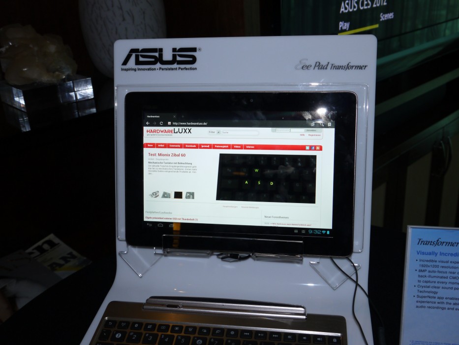 asus-transformer-700-1-933x700