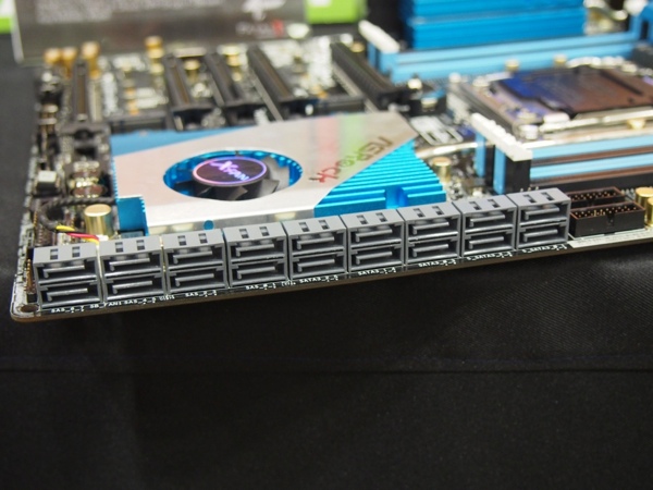 ASRock X99 Extreme 11