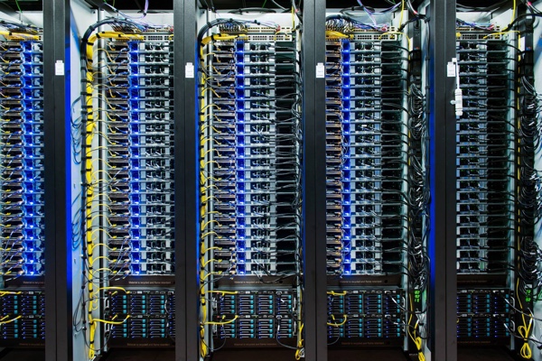 Server in einem Rechenzentrum von Facebook