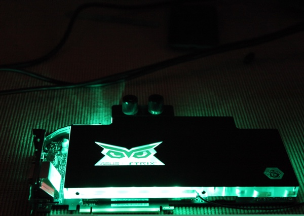 ASUS GeForce GTX 980 Ti Strix Gaming Ice