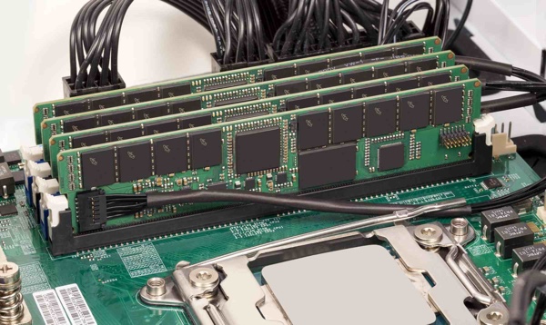 NVDIMM von Crucial