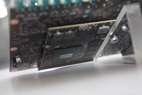 Drive PX 2 mit den GPUs auf der Rückseite