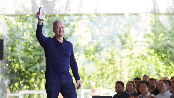Tim Cook verkündet weltweit 1 Milliarde verkaufte iPhones