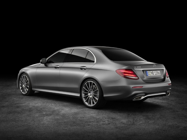 Nicht nur technisch kommt das neue Modell der S-Klasse nahe, auch das Design wird angeglichen