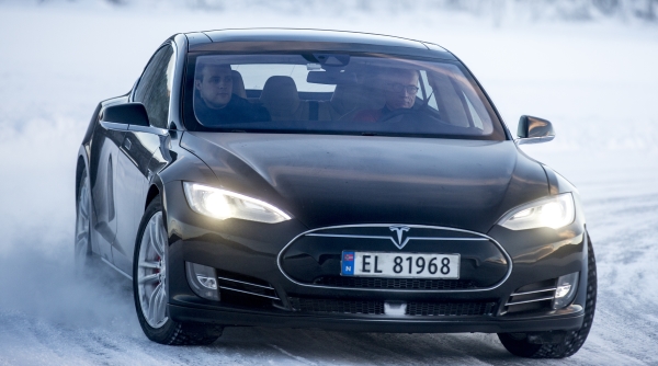 Ein Software-Update soll die Erkennungsgenauigkeit der Autopilot-Hardware spürbar erhöhen